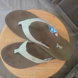 Flojis sandals